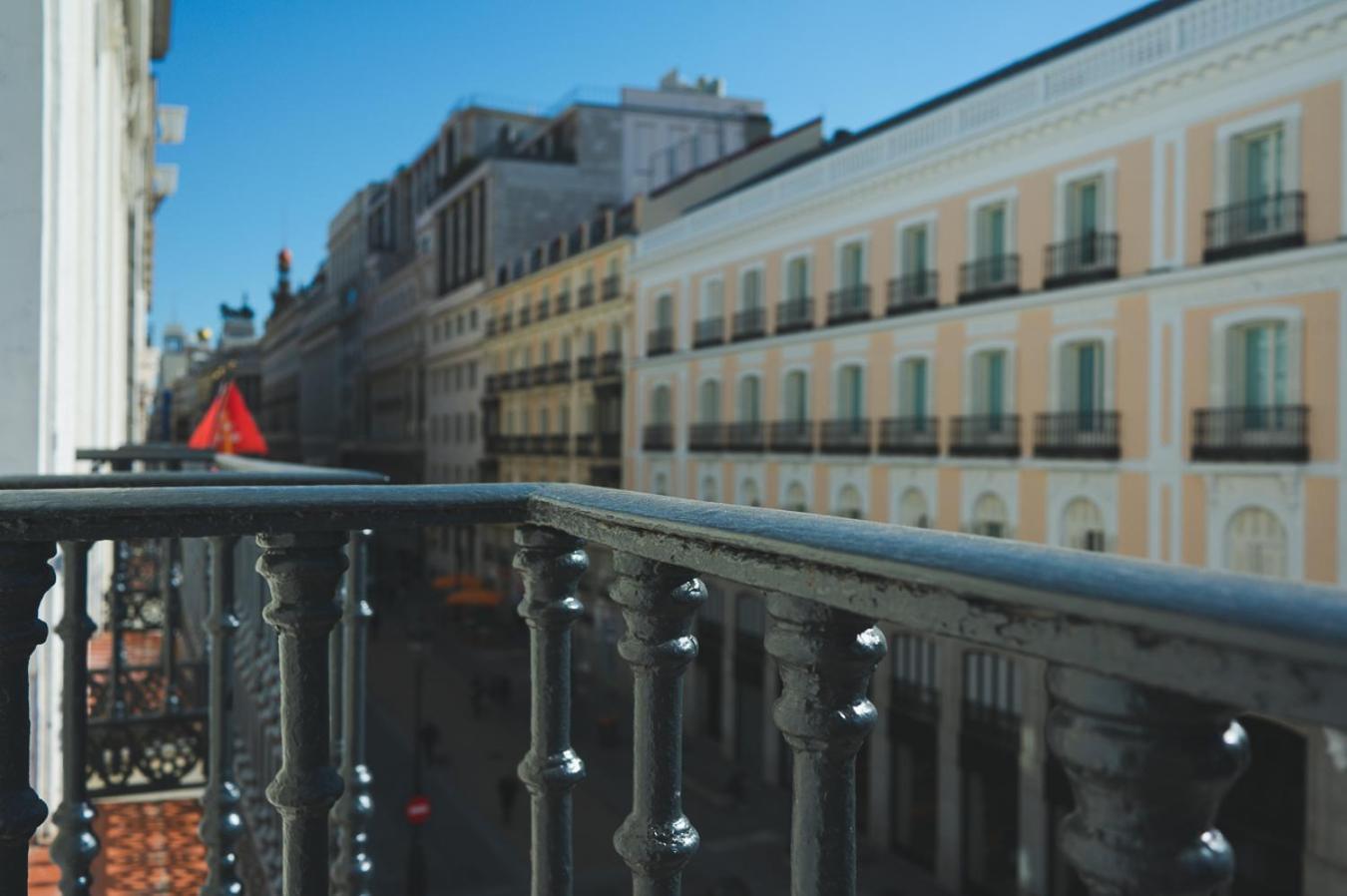 Albergue Luthia Puerta Del Sol Madrid Exterior foto
