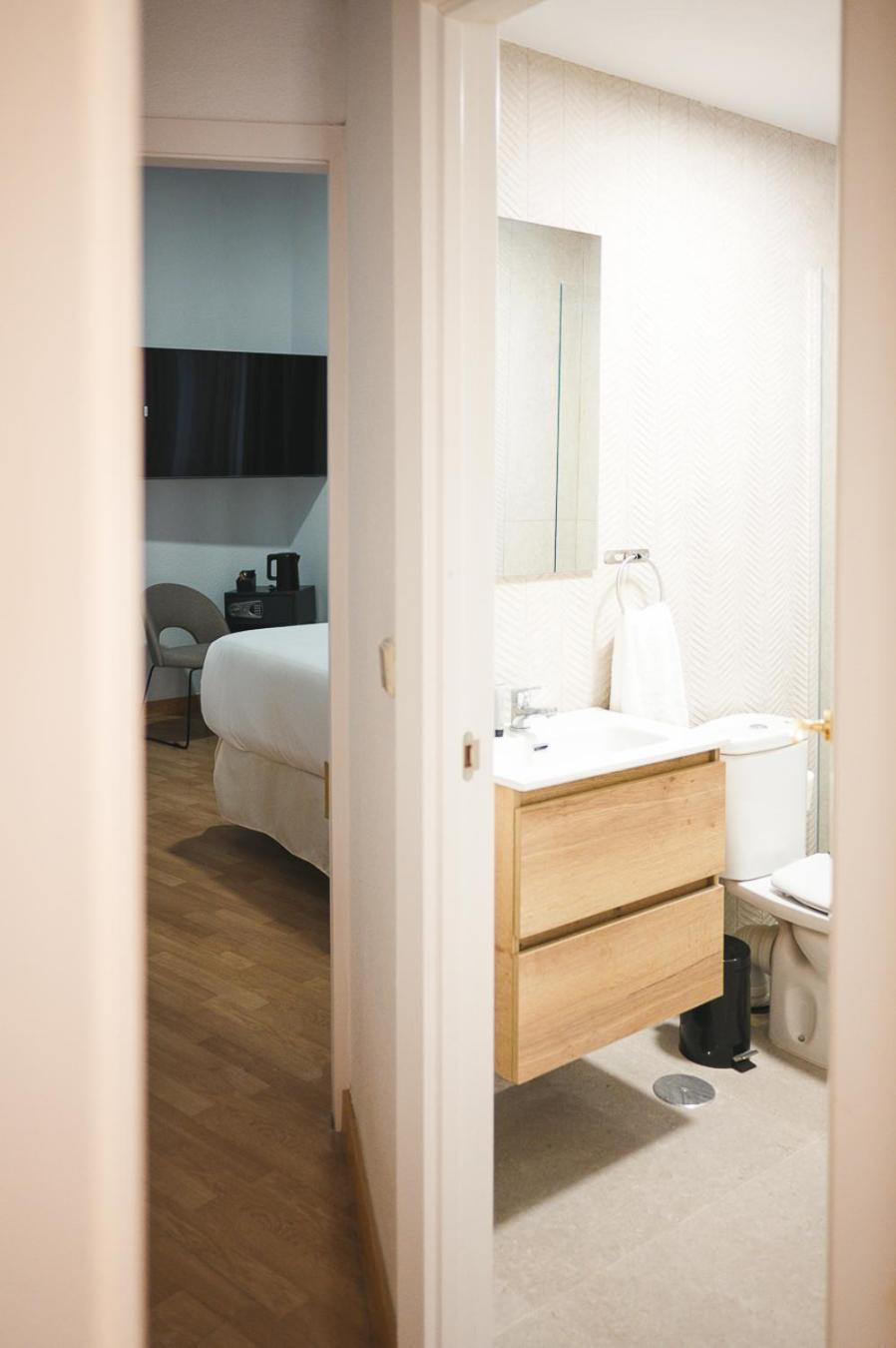 Albergue Luthia Puerta Del Sol Madrid Exterior foto