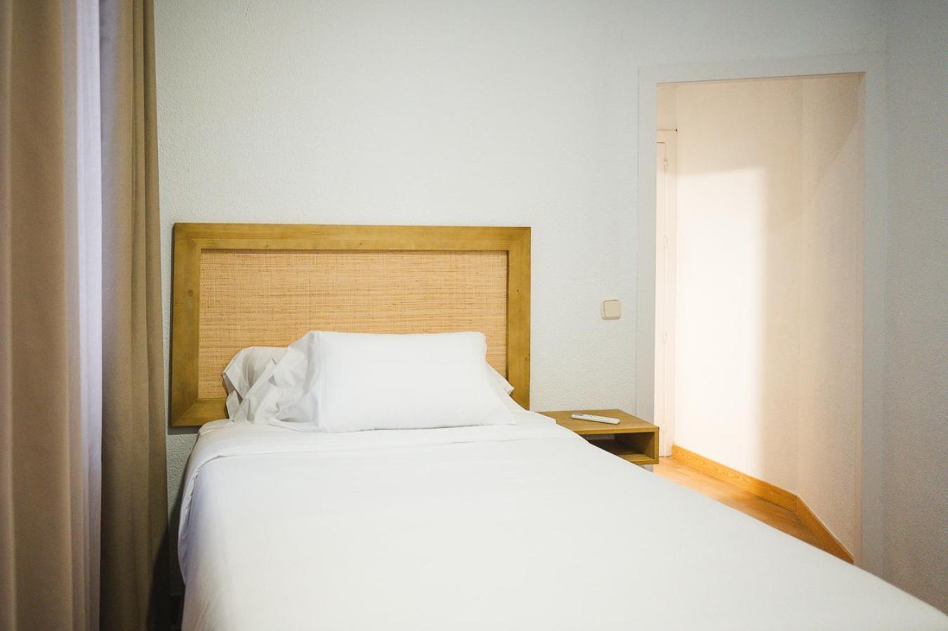 Albergue Luthia Puerta Del Sol Madrid Exterior foto