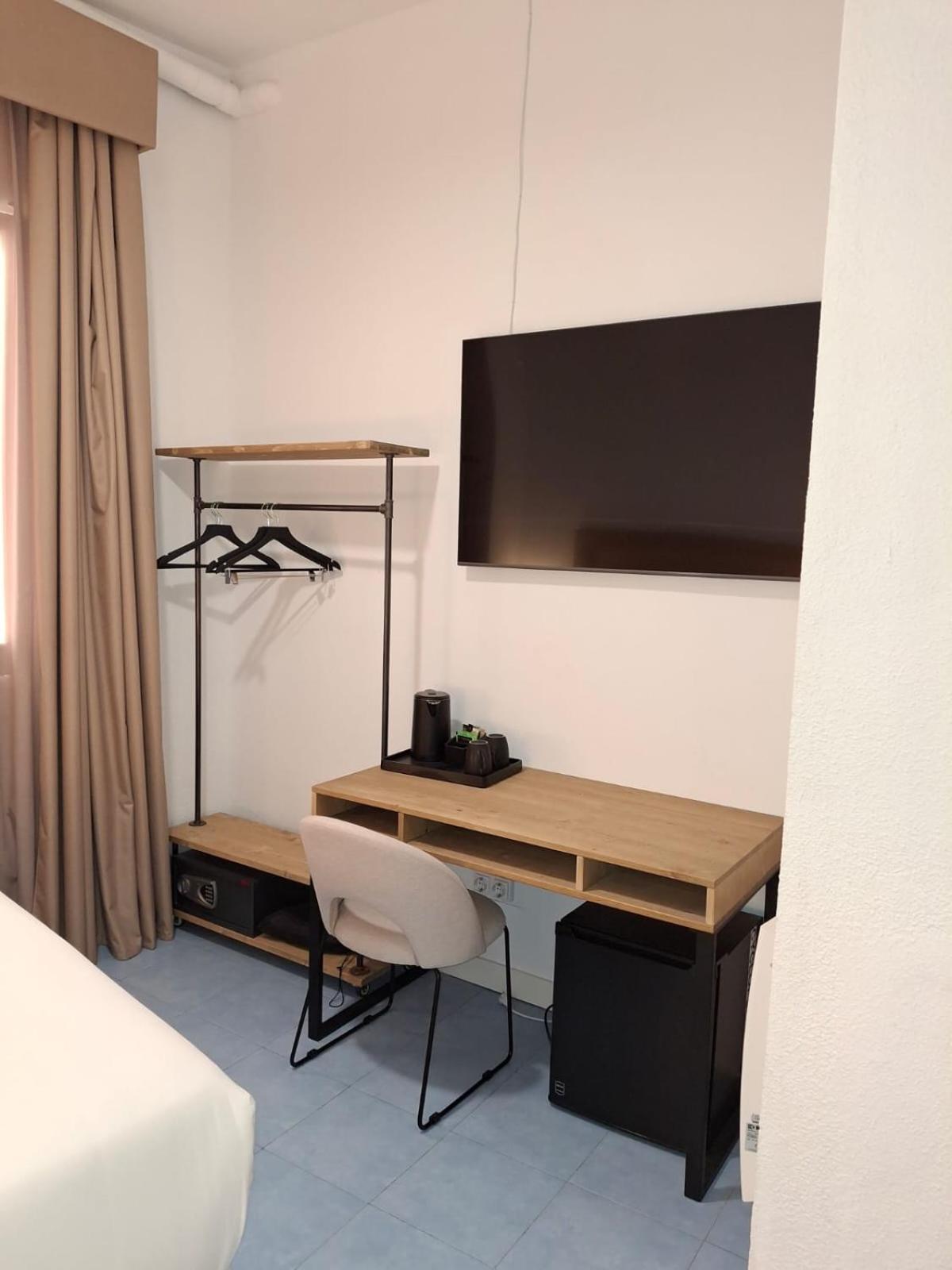 Albergue Luthia Puerta Del Sol Madrid Exterior foto