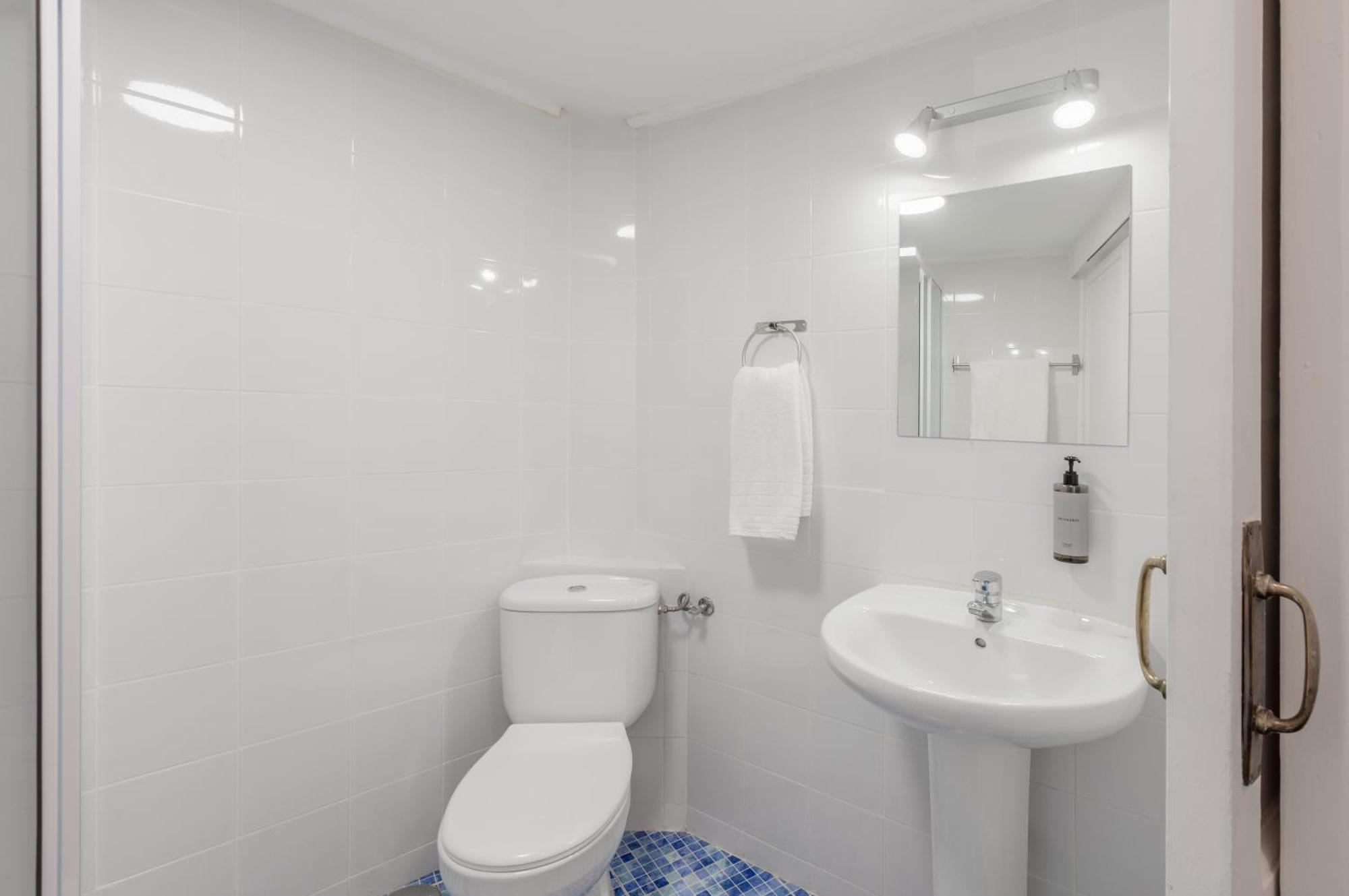 Albergue Luthia Puerta Del Sol Madrid Exterior foto