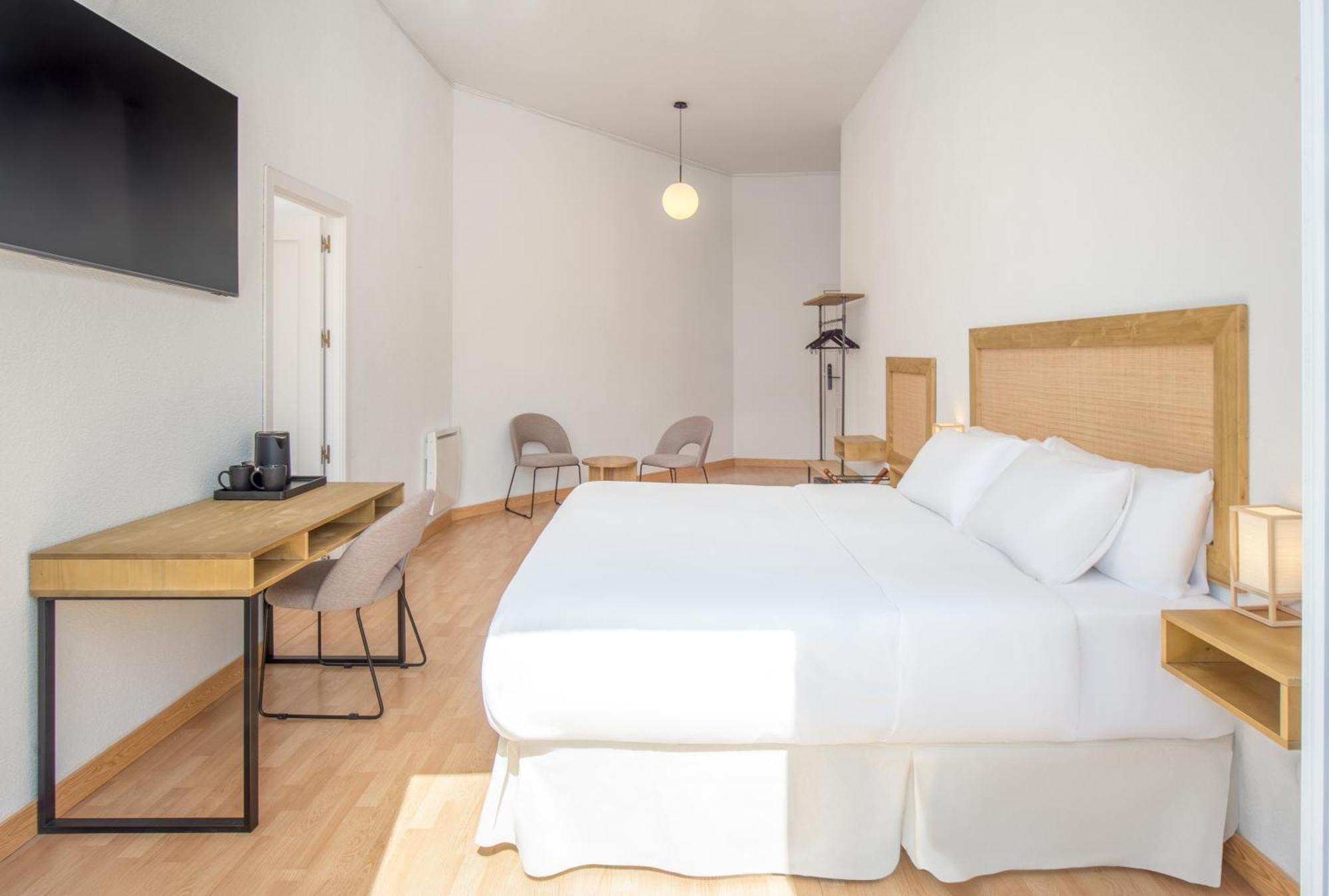 Albergue Luthia Puerta Del Sol Madrid Exterior foto