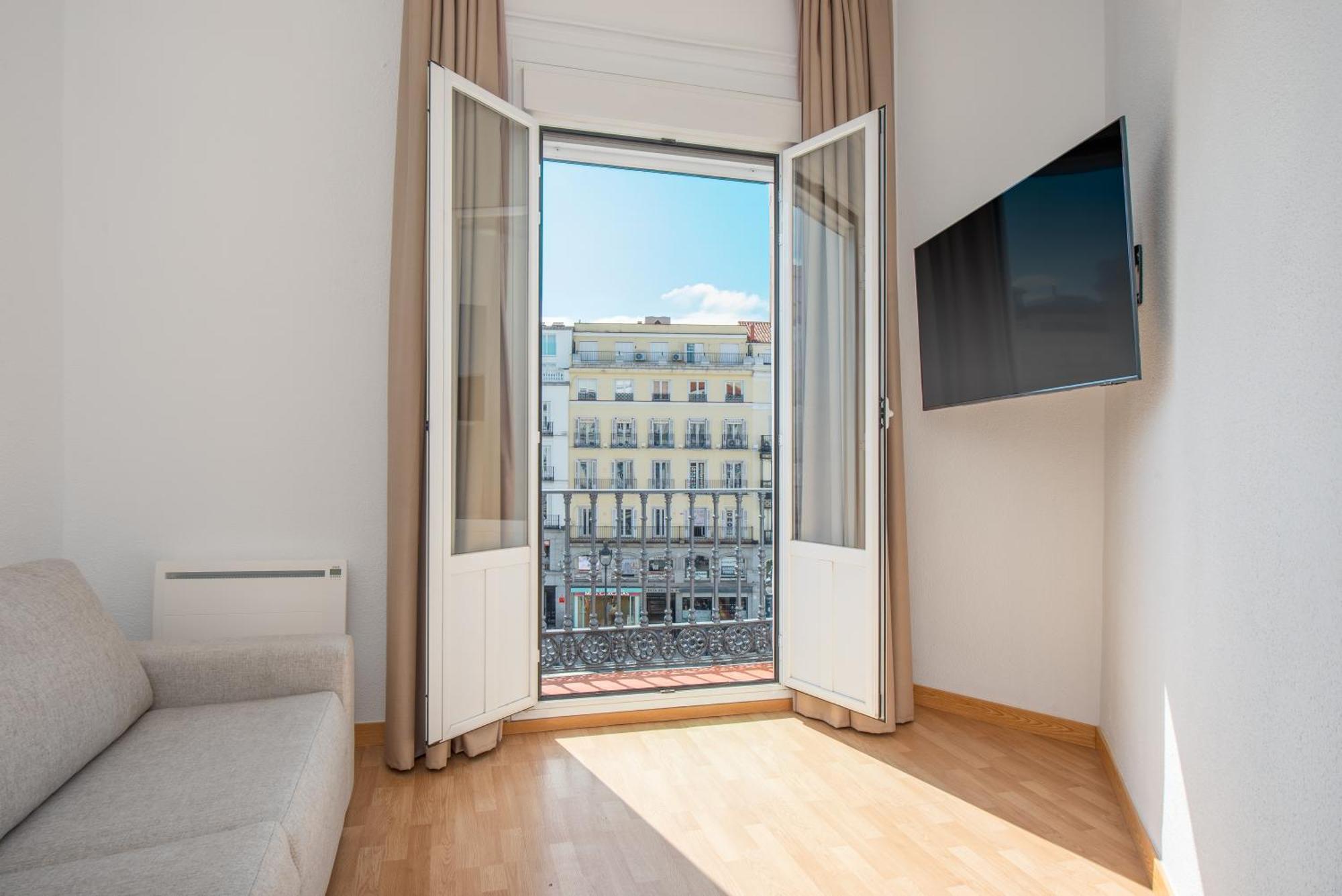 Albergue Luthia Puerta Del Sol Madrid Exterior foto