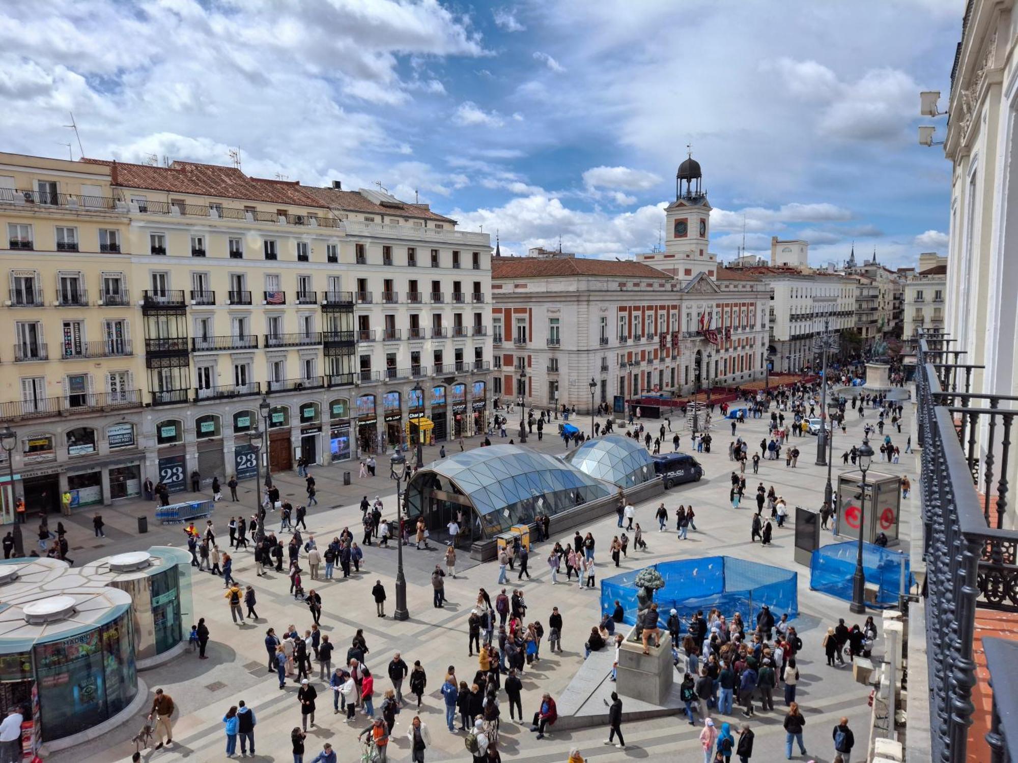 Albergue Luthia Puerta Del Sol Madrid Exterior foto