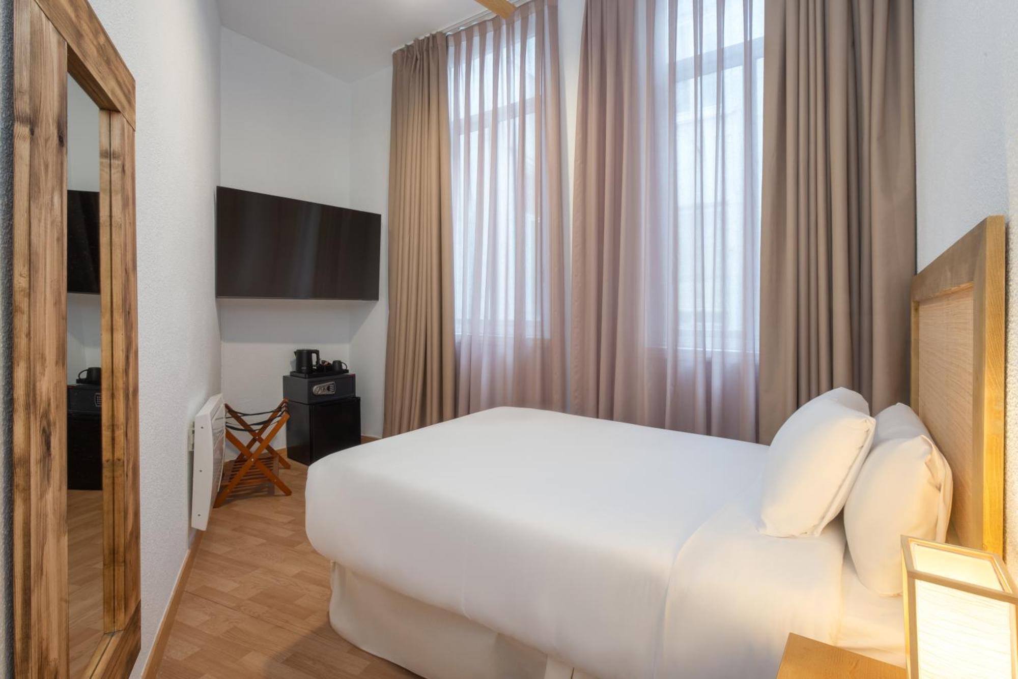 Albergue Luthia Puerta Del Sol Madrid Exterior foto