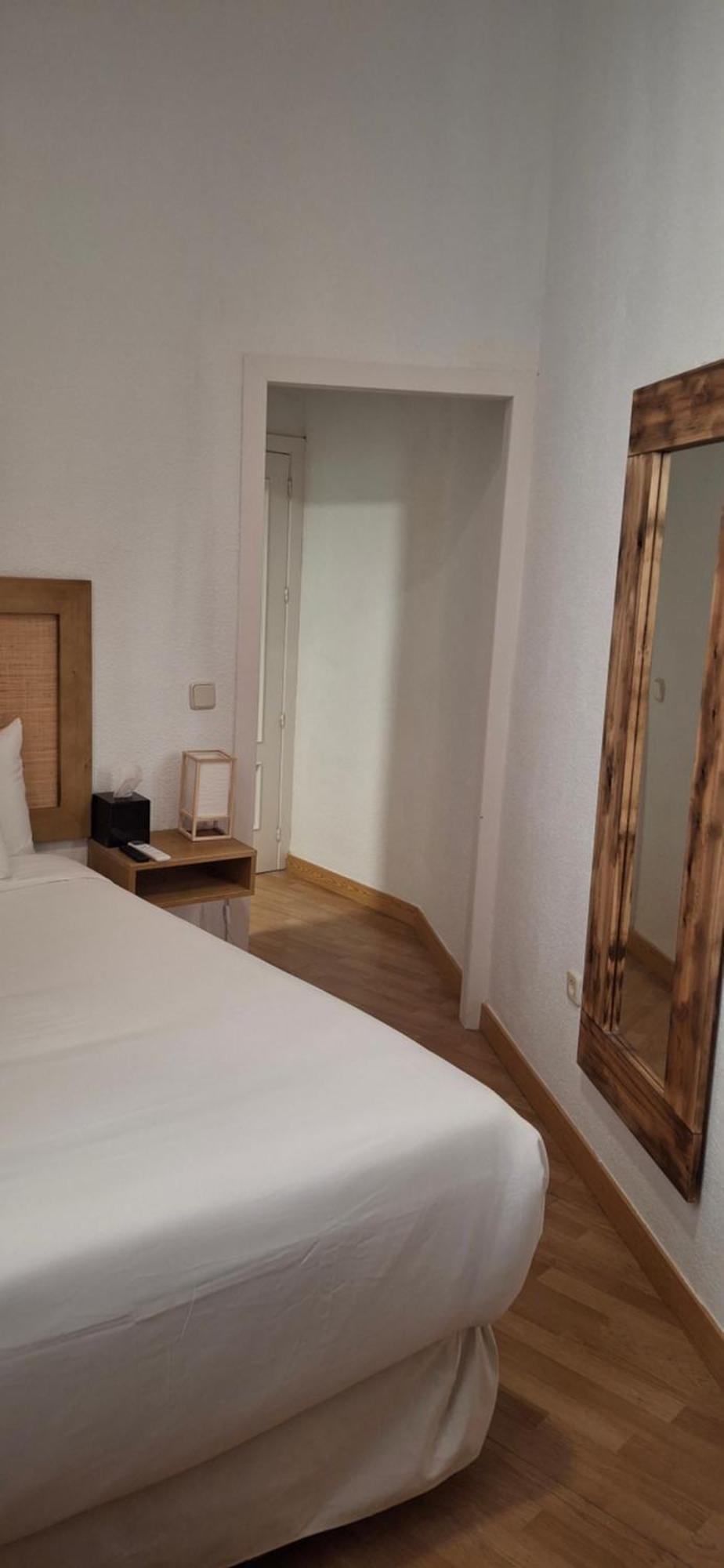 Albergue Luthia Puerta Del Sol Madrid Exterior foto