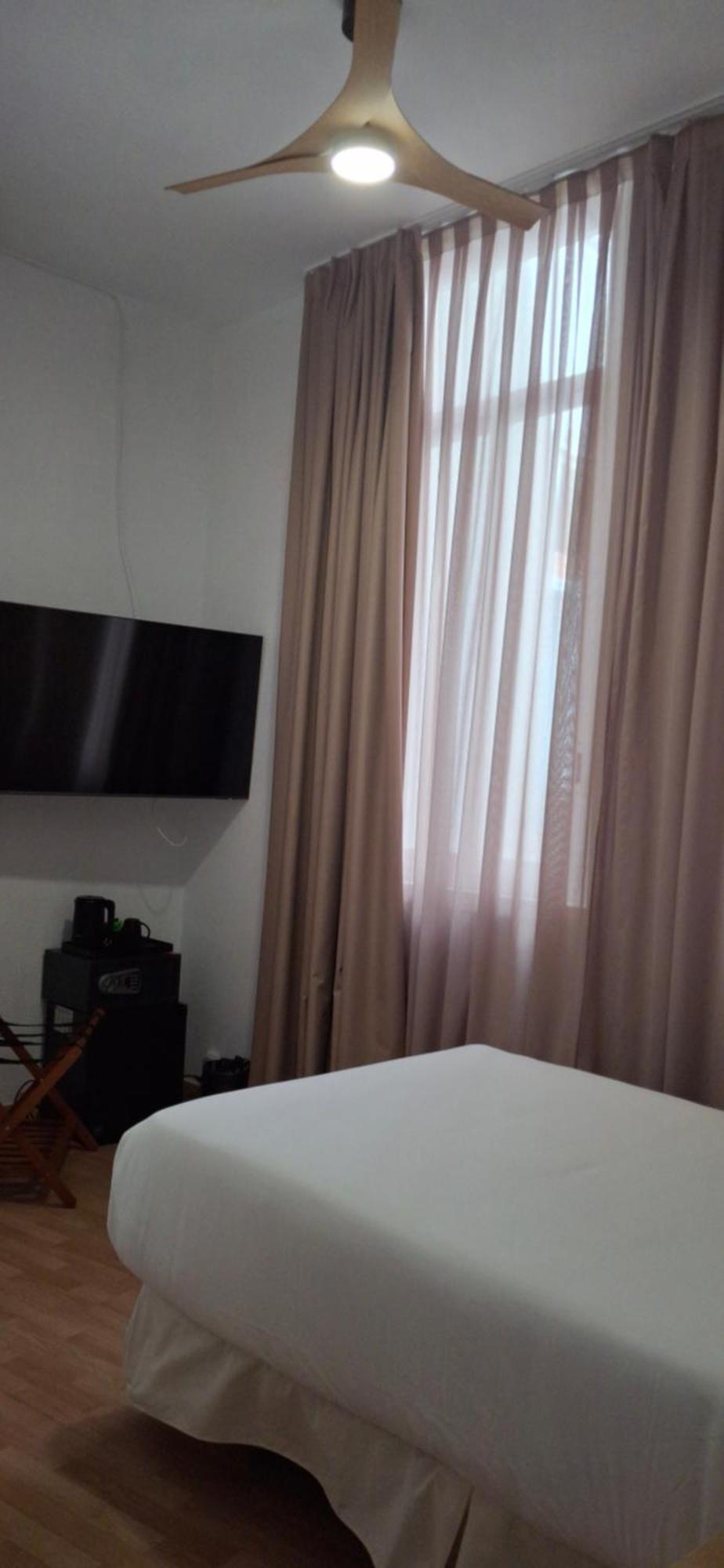 Albergue Luthia Puerta Del Sol Madrid Exterior foto