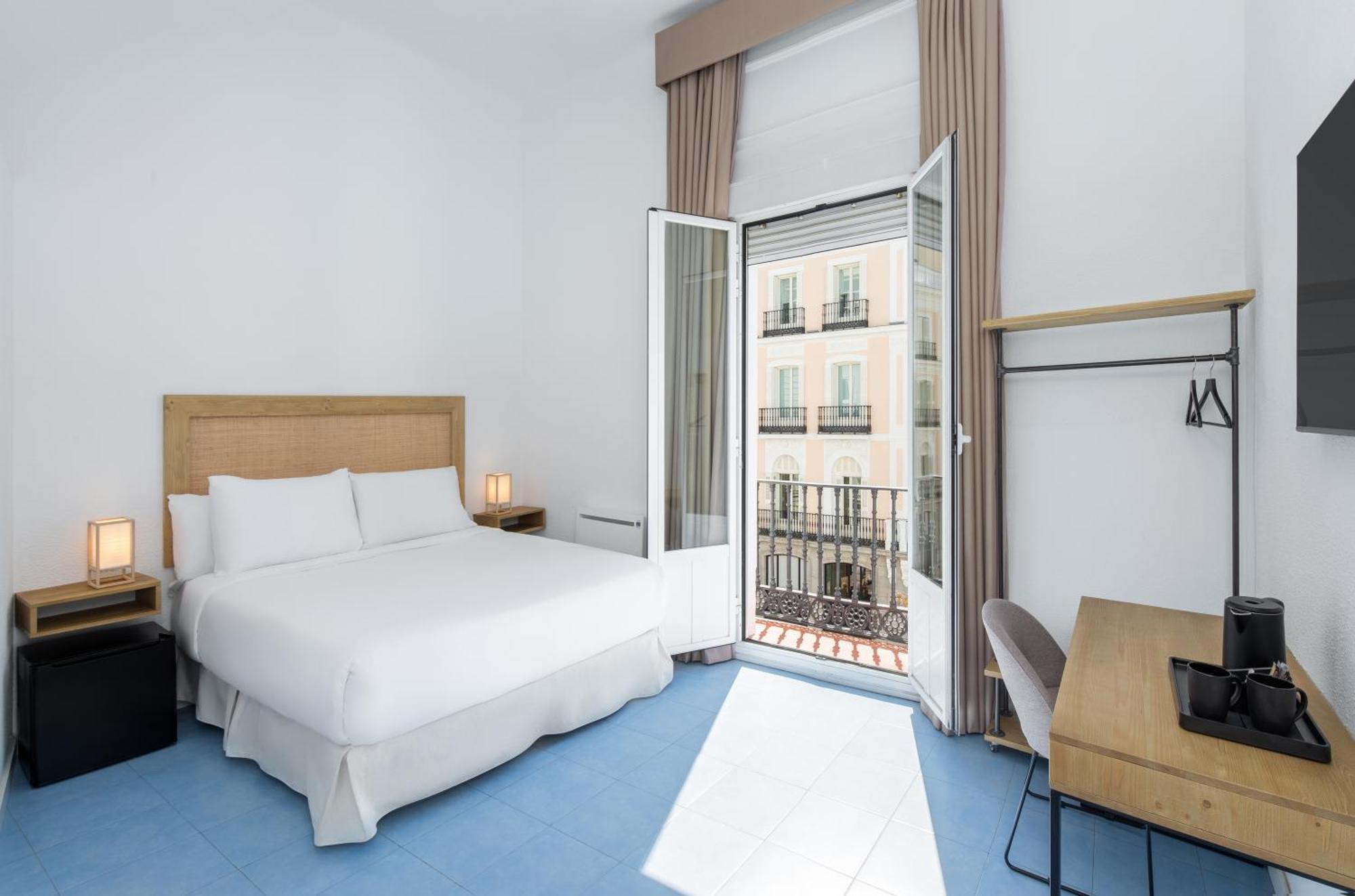 Albergue Luthia Puerta Del Sol Madrid Exterior foto