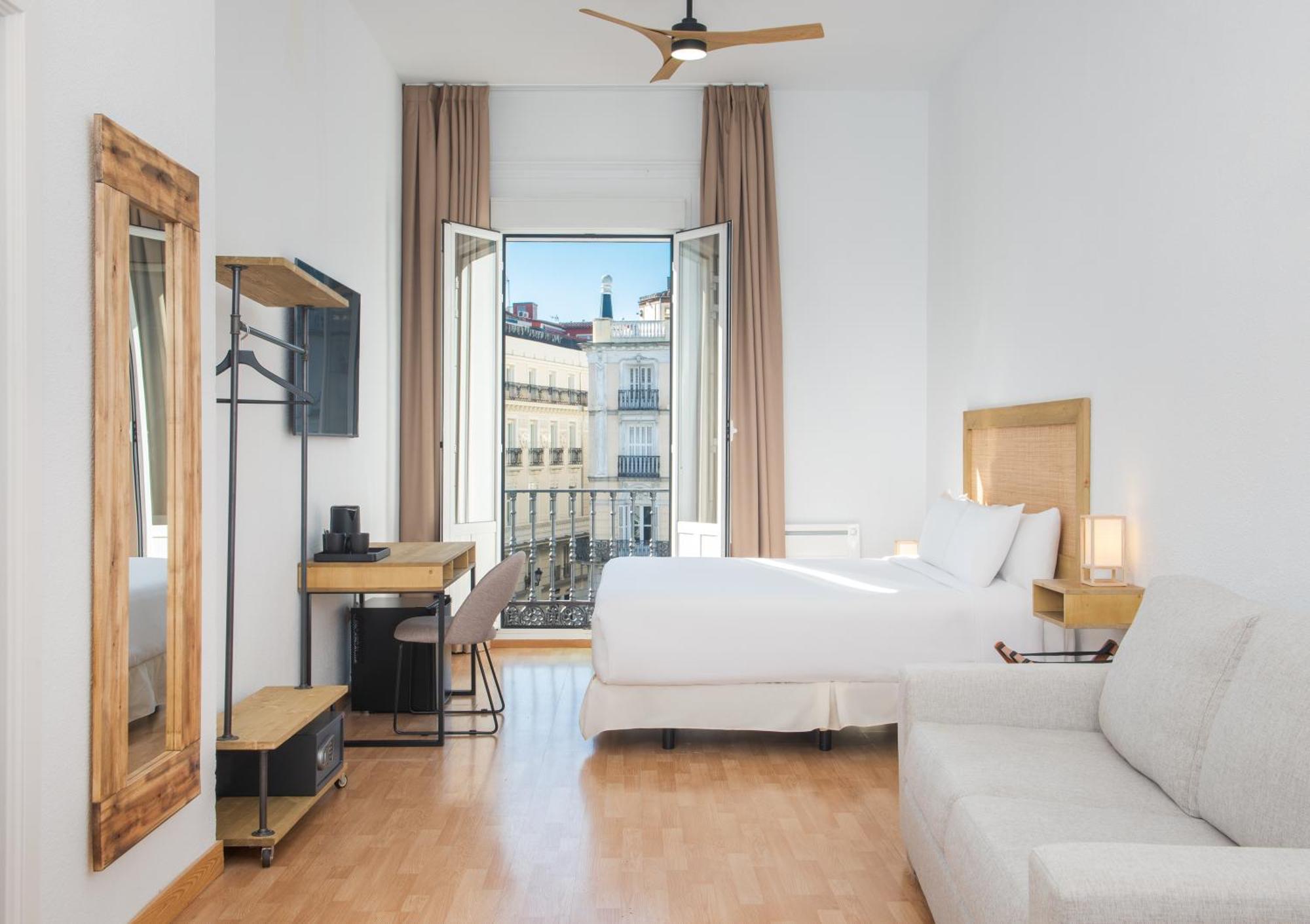 Albergue Luthia Puerta Del Sol Madrid Exterior foto