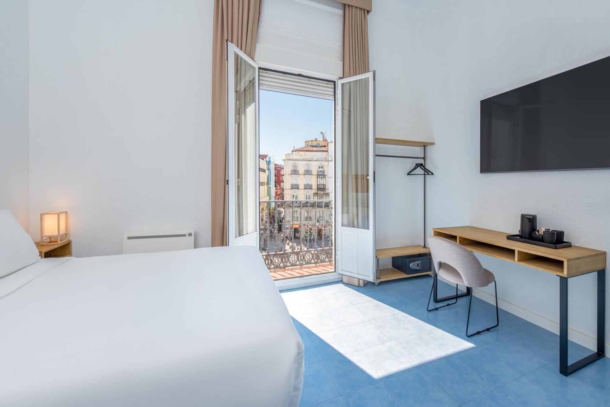 Albergue Luthia Puerta Del Sol Madrid Exterior foto