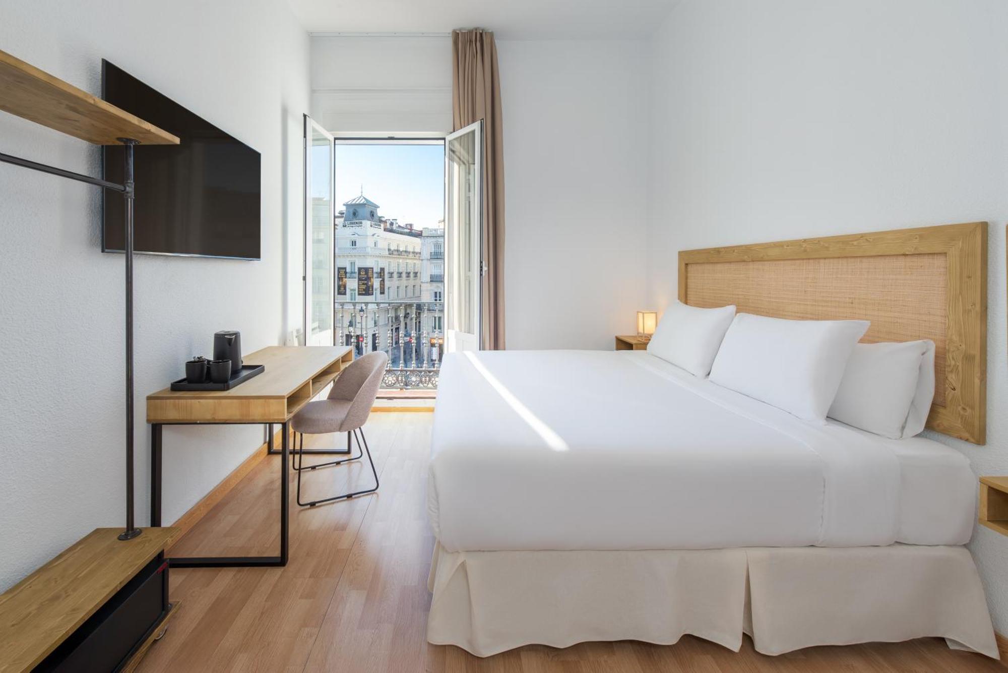 Albergue Luthia Puerta Del Sol Madrid Exterior foto