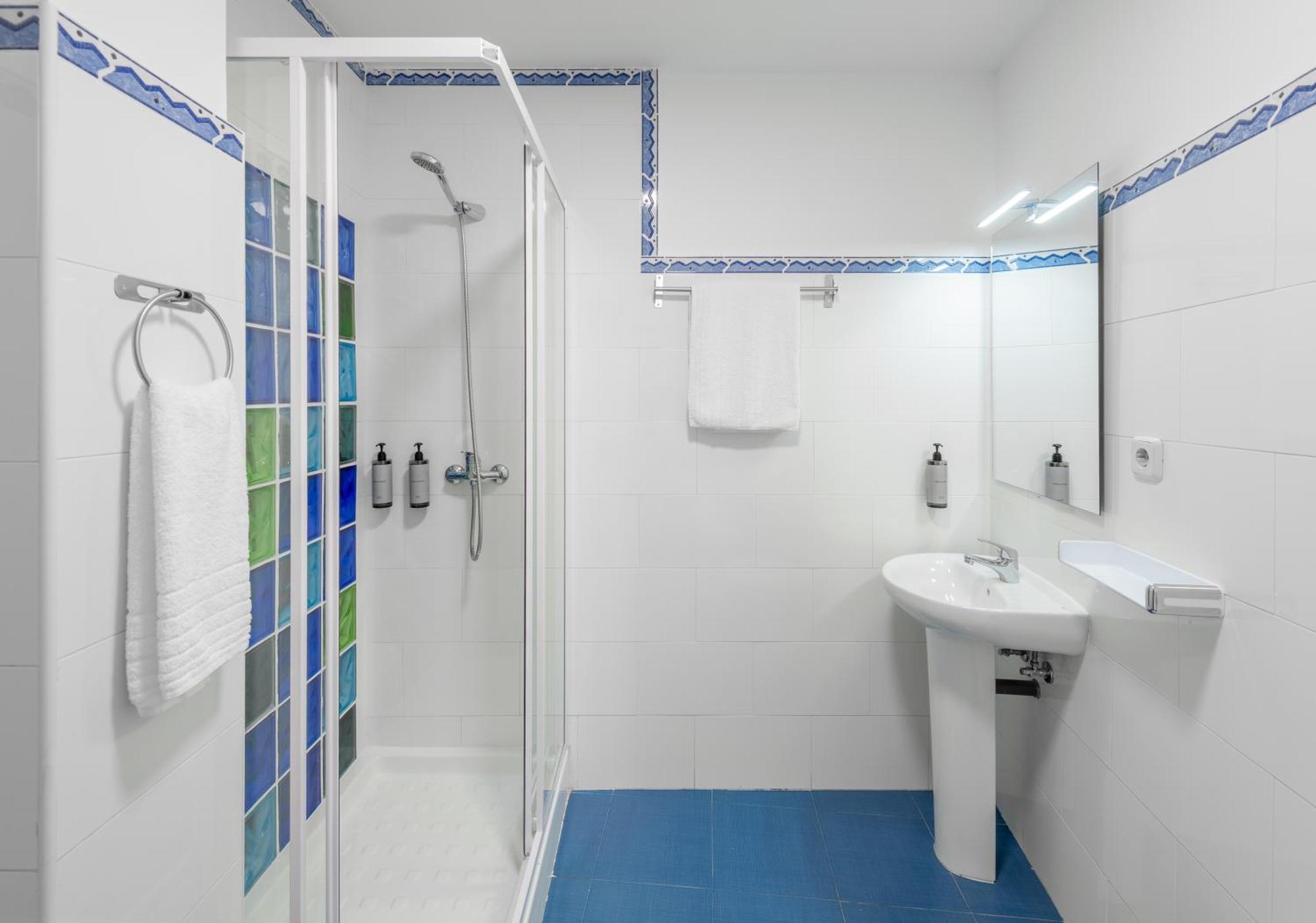 Albergue Luthia Puerta Del Sol Madrid Exterior foto