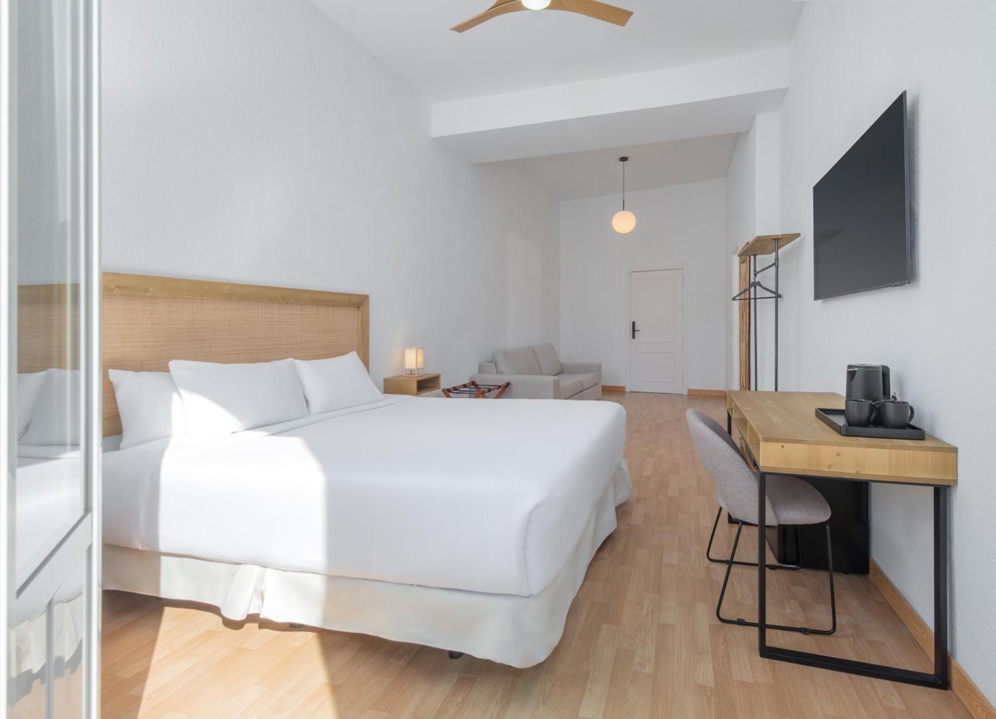 Albergue Luthia Puerta Del Sol Madrid Exterior foto