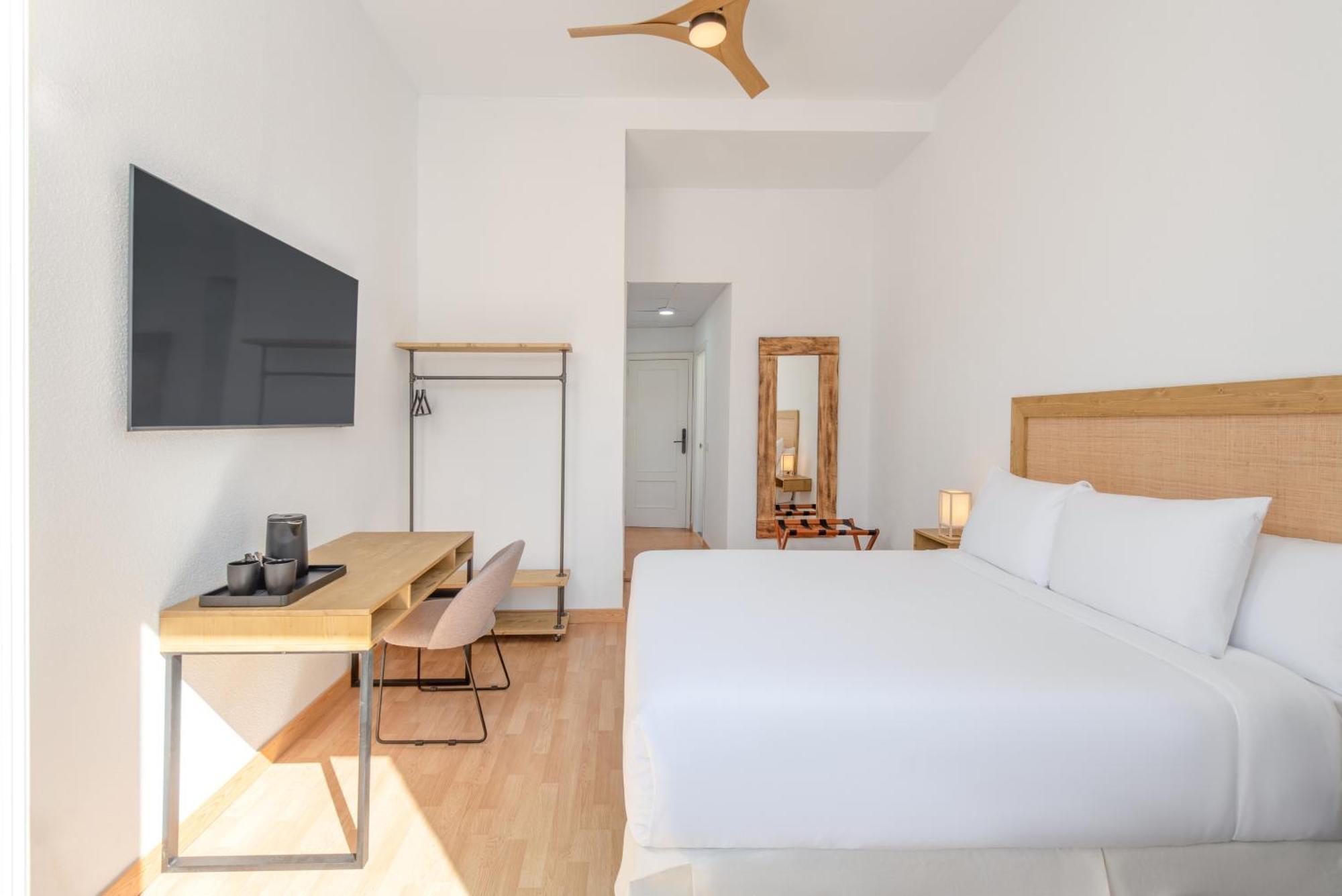 Albergue Luthia Puerta Del Sol Madrid Exterior foto