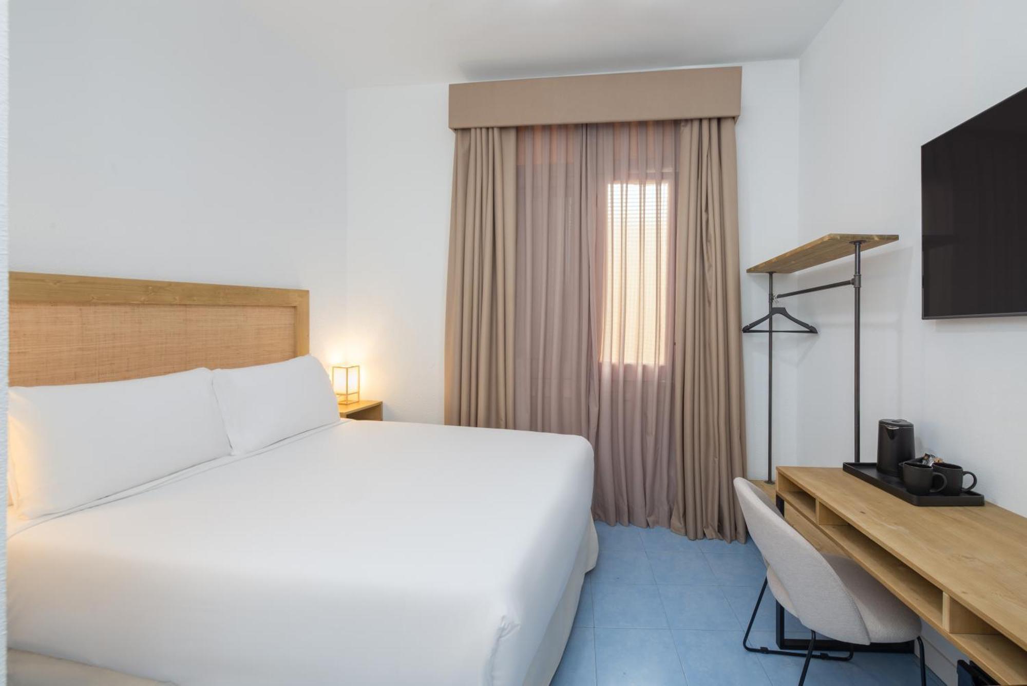 Albergue Luthia Puerta Del Sol Madrid Exterior foto