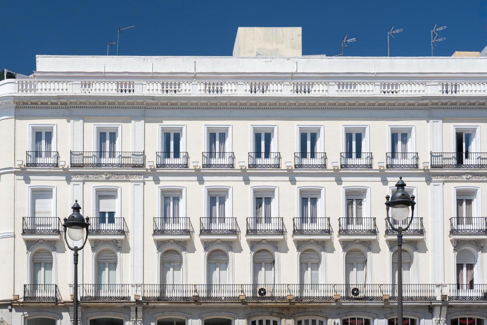 Albergue Luthia Puerta Del Sol Madrid Exterior foto